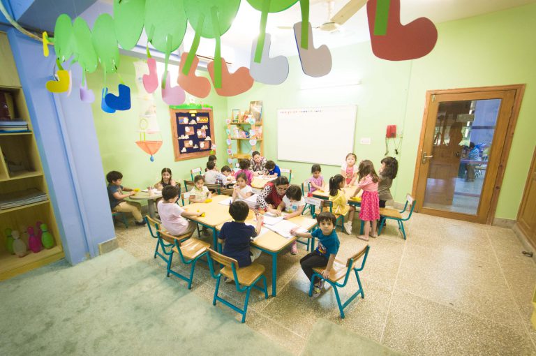 Young children learning in a PSI classroom